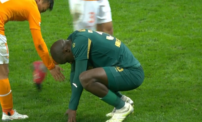 棒球传奇谢幕,球迷泪洒赛场 棒球传奇谢幕,球迷泪洒赛场