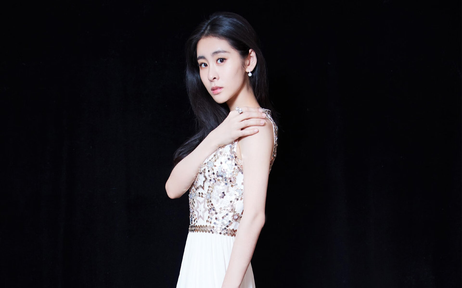 黄潜哲学 vs 翡翠岛魂，当传控艺术遭遇永不熄灭的绿茵火焰