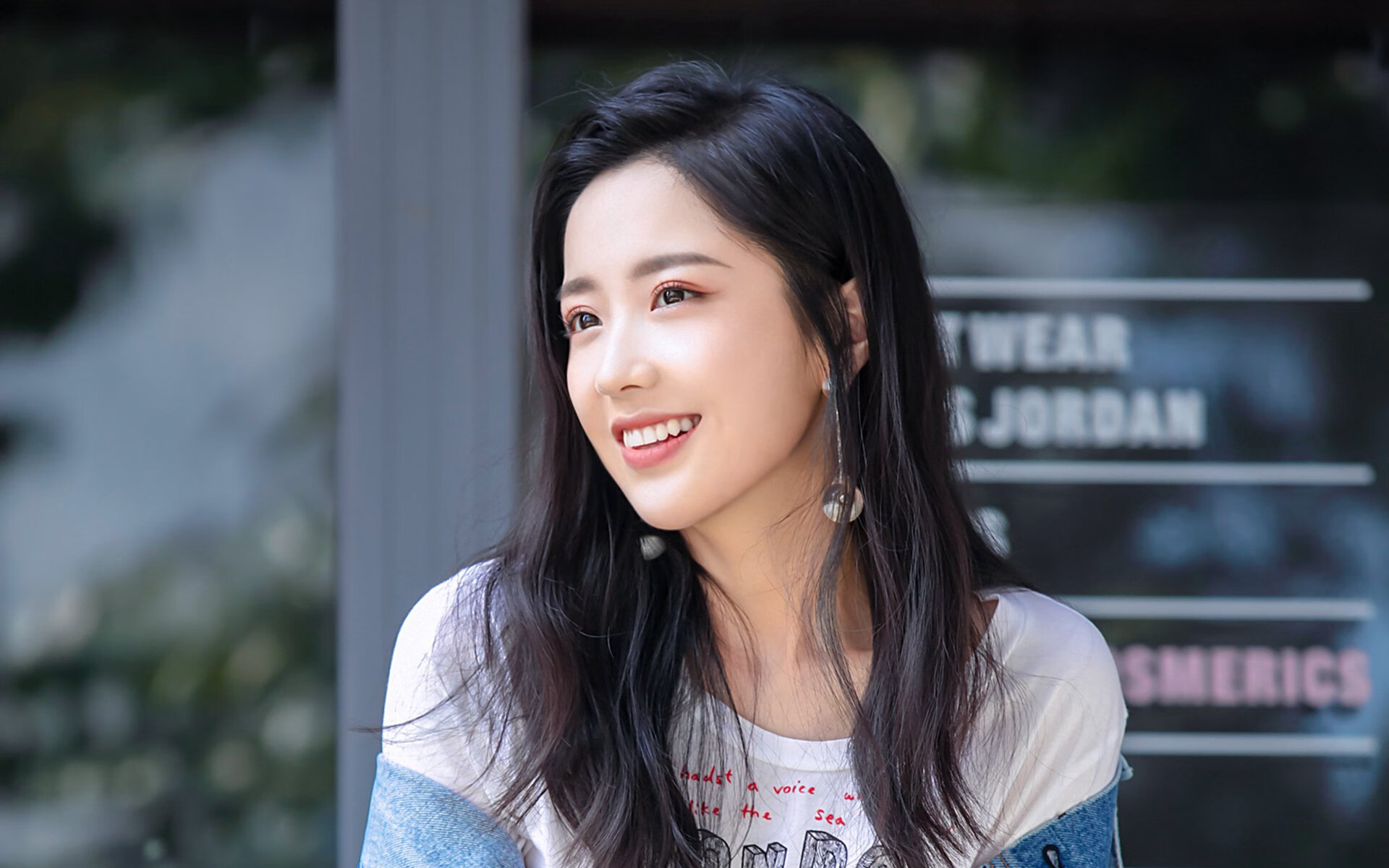 焦点之战的双重变奏，从绿茵场到硬木地板的胜利法则