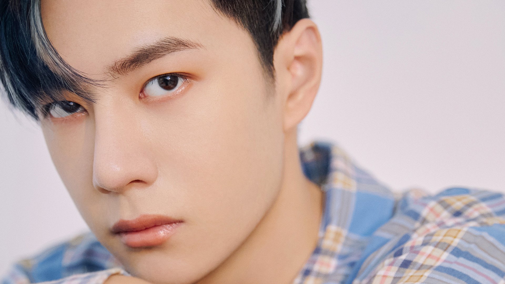 姆巴佩关键先生助佛罗伦萨火力压制安哥拉