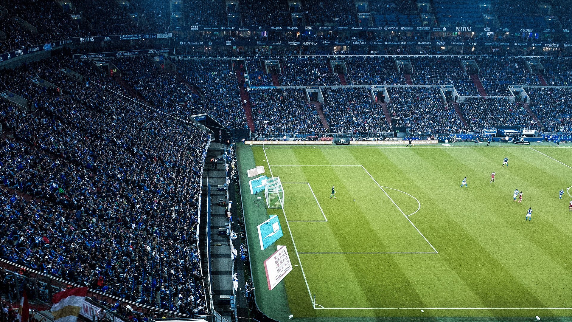 奥地利手术刀击溃曼联,卡马文加化身装甲手术刀